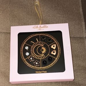 Oh hello Gold‎ and Black Earring Set Costume Jewelry